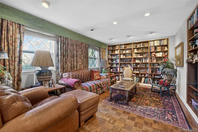 $1,988,000 | 300 Circle Road, Muttontown, NY 11791