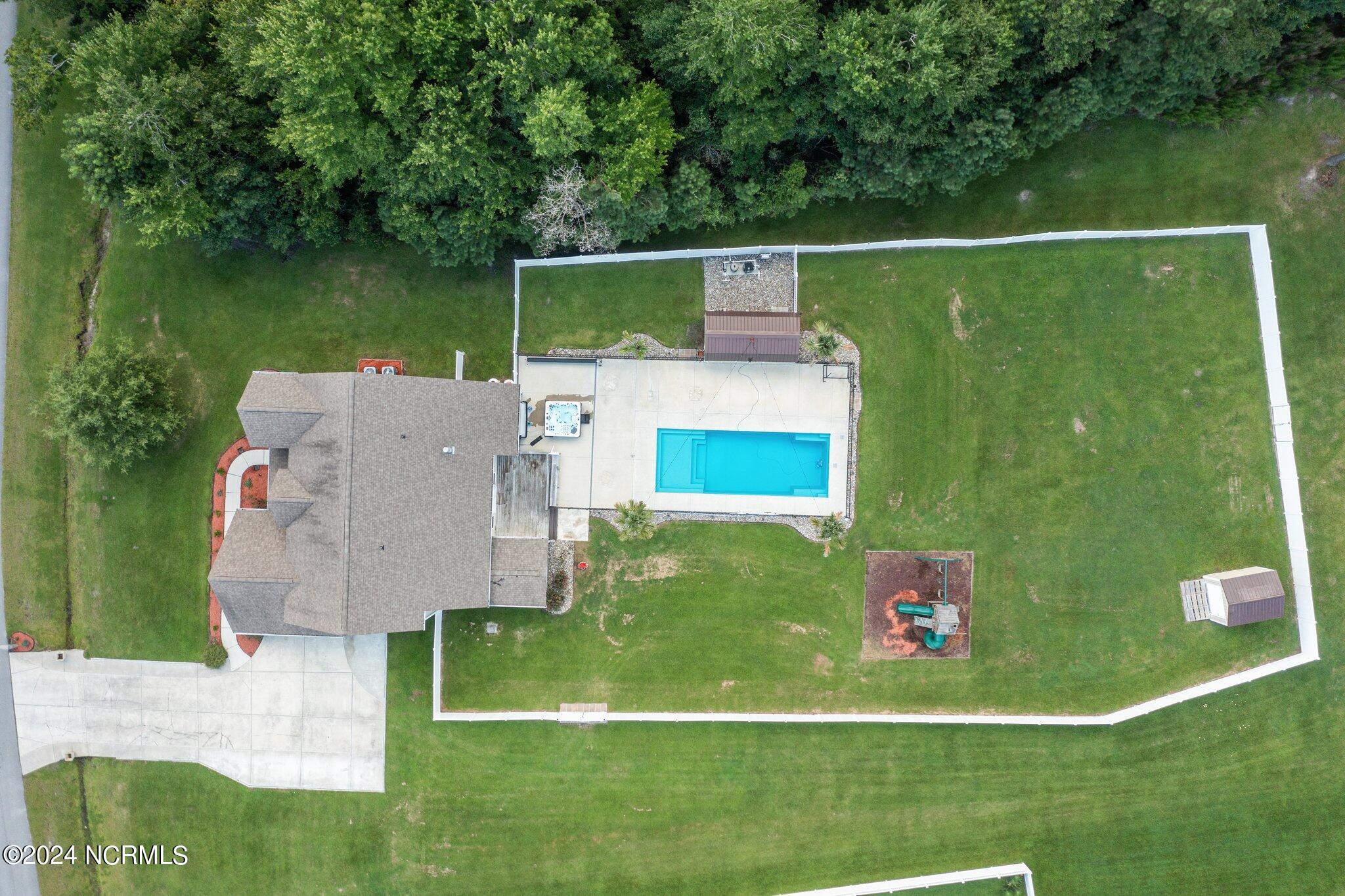 149 Peytons Ridge Drive Hubert, NC 28539 - Photo 3 of 62 3-web-or-mls-DJI_0424