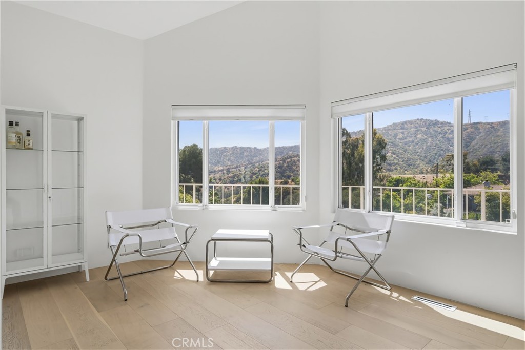 411 Woodcliffe Road Pasadena, CA 91105 - Photo 10 of 63