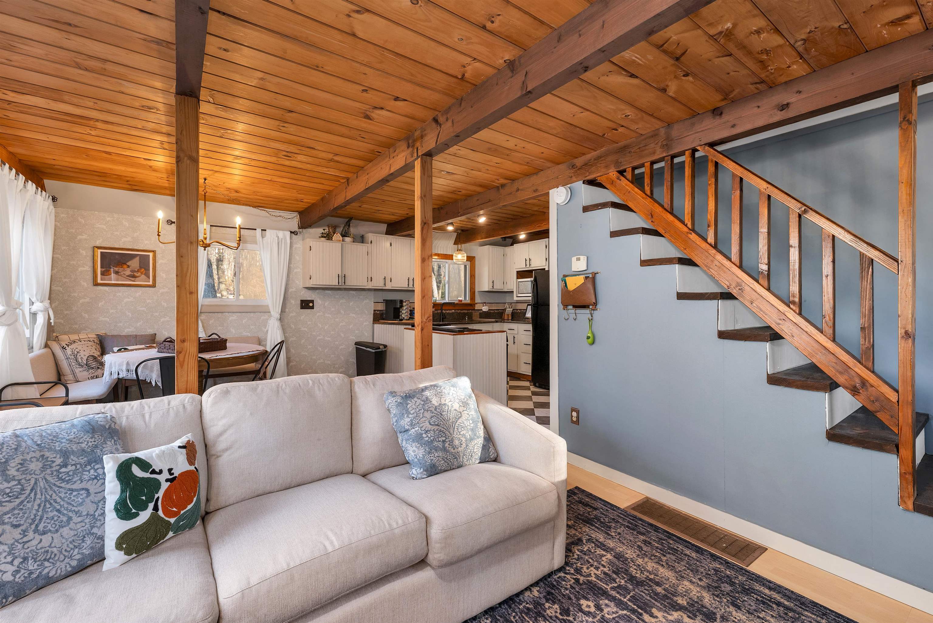 2 Bishops Gate Road Wolfeboro, NH 03894 - Photo 4 of 55