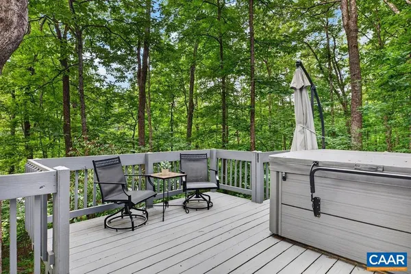 $375,000 | 25 Hickory Nut Drive, Roseland, VA 22967