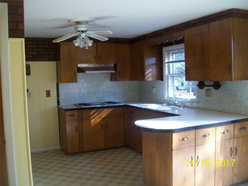 36 Myrna Road Warwick, RI 02818 - Photo 3 of 10
