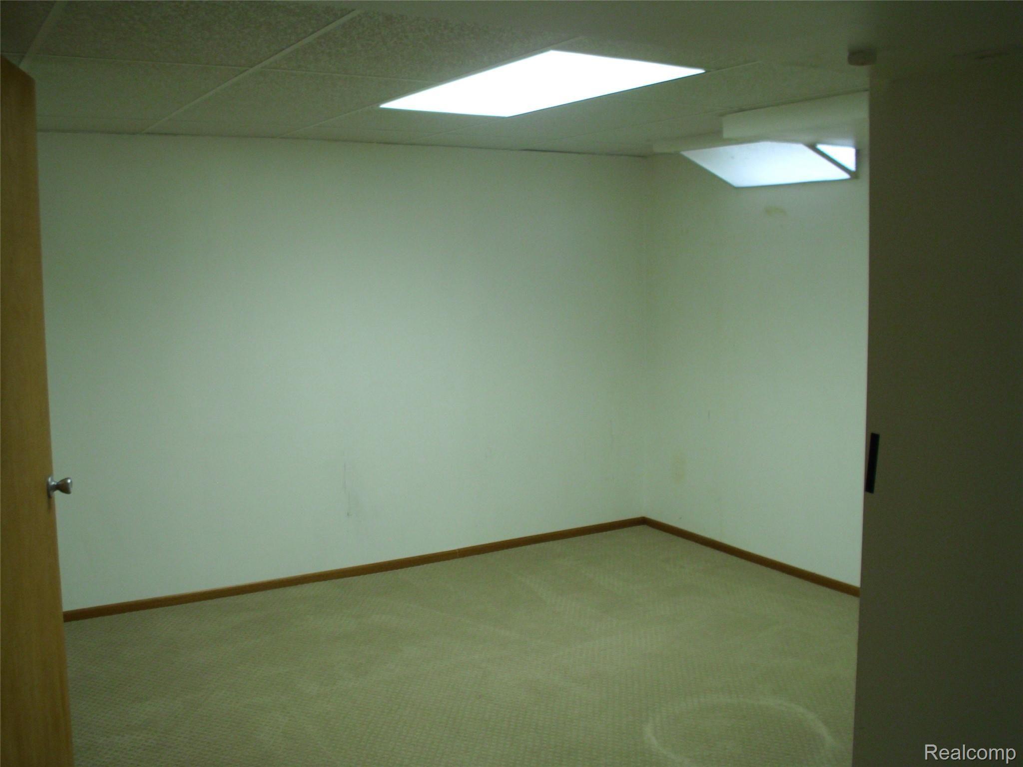 16841 Country Ridge Lane Macomb, MI 48044 - Photo 66 of 76 DSCI4246.JPG