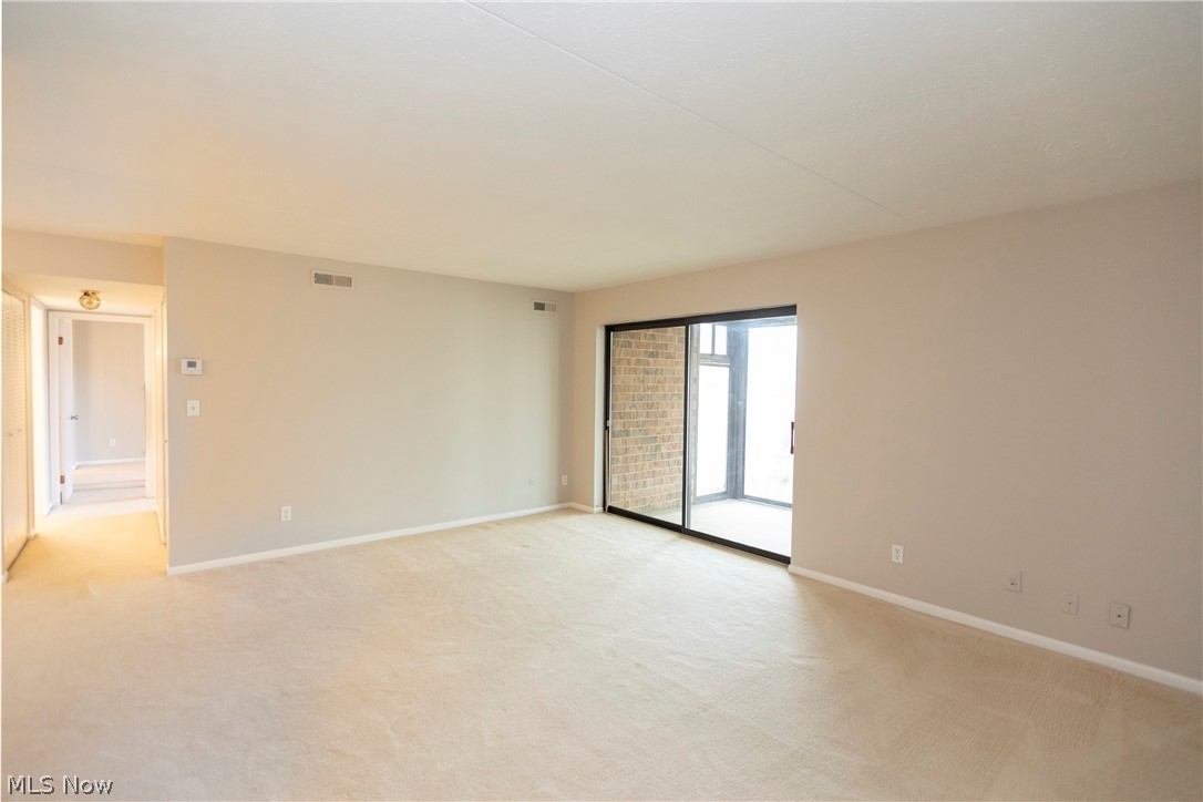 22938 Mastick Road, Unit 102 Fairview Park, OH 44126 - Photo 6 of 35
