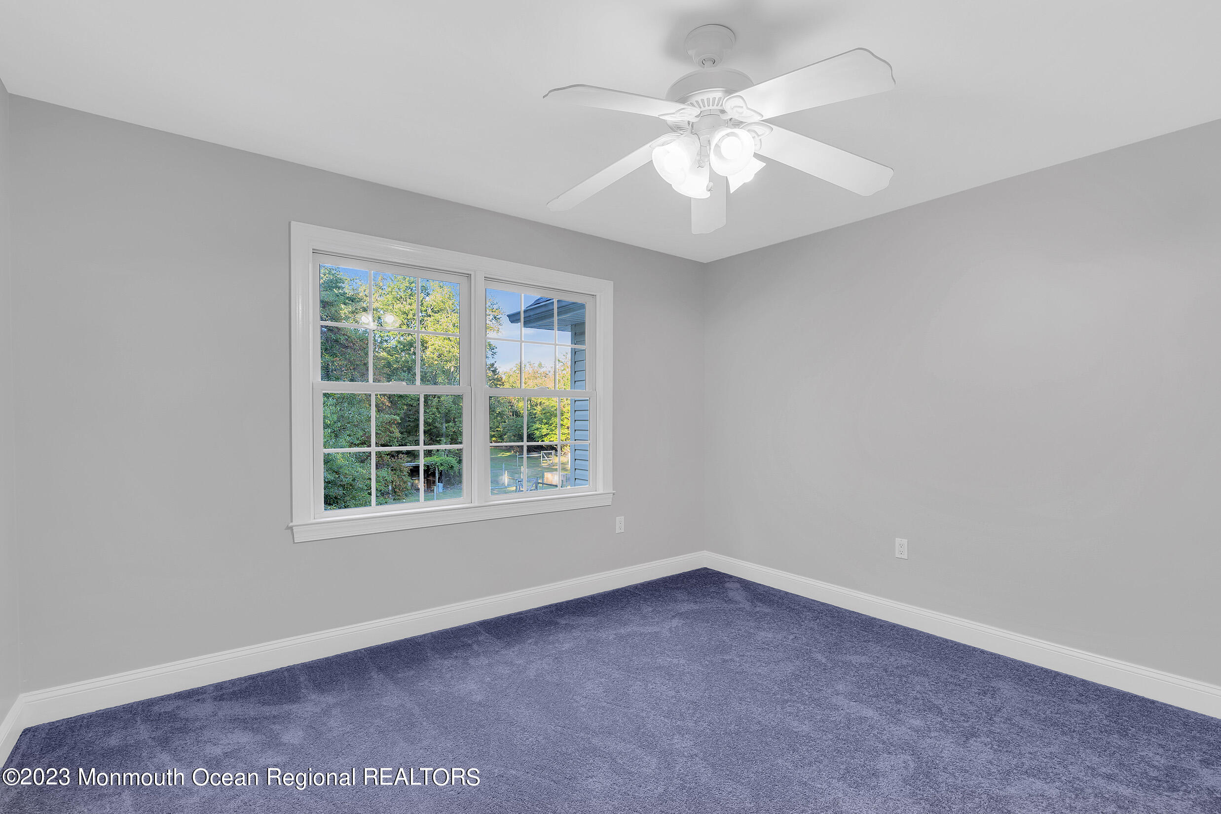 990 Farmingdale Road Jackson, NJ 08527 - Photo 32 of 67 an empty room with a window
