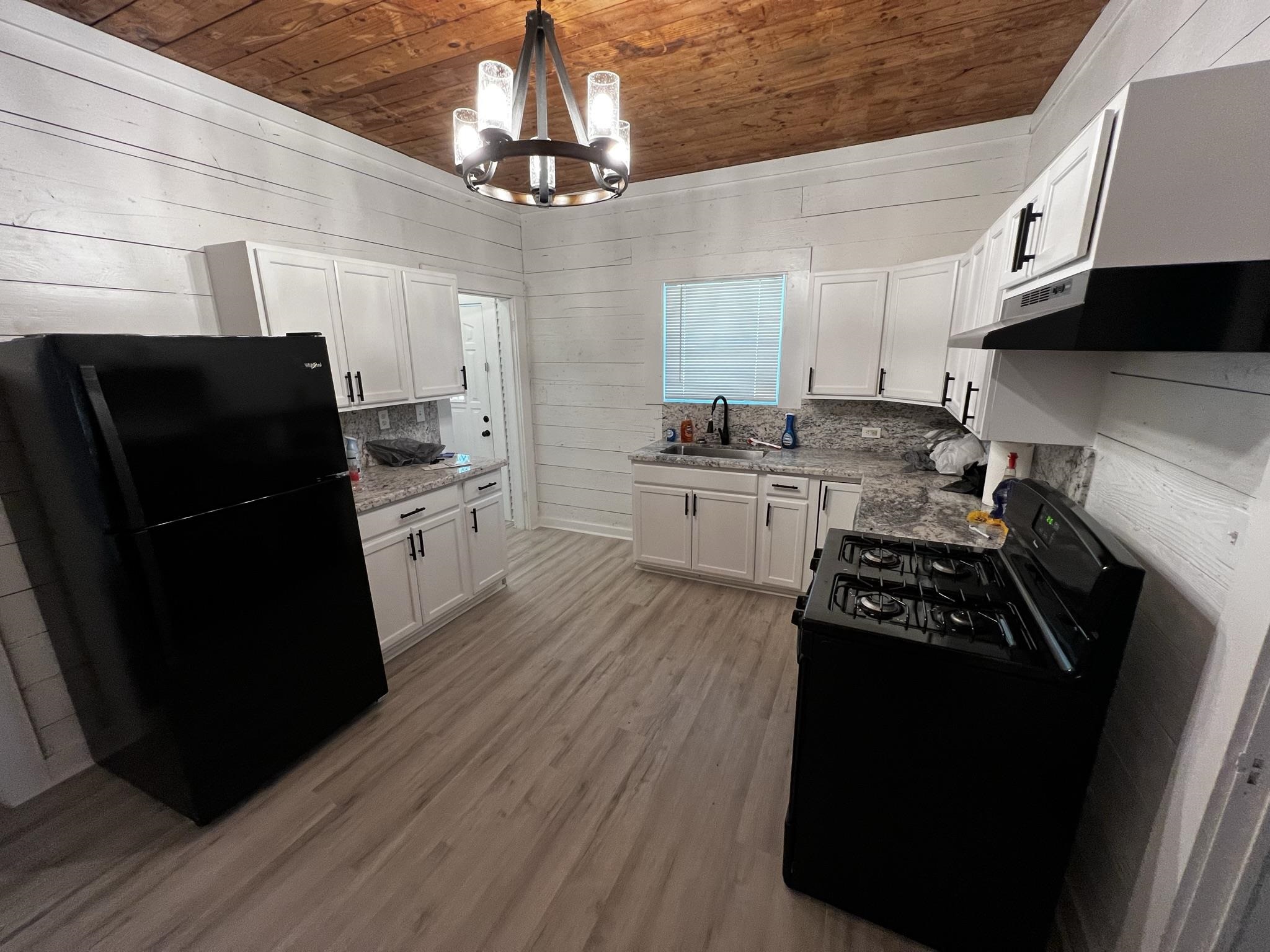 170 South 4th Street Silsbee, TX 77656 - Photo 5 of 26