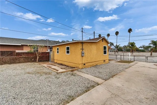 $799,999 | 4339 1st Street, East Los Angeles, CA 90022