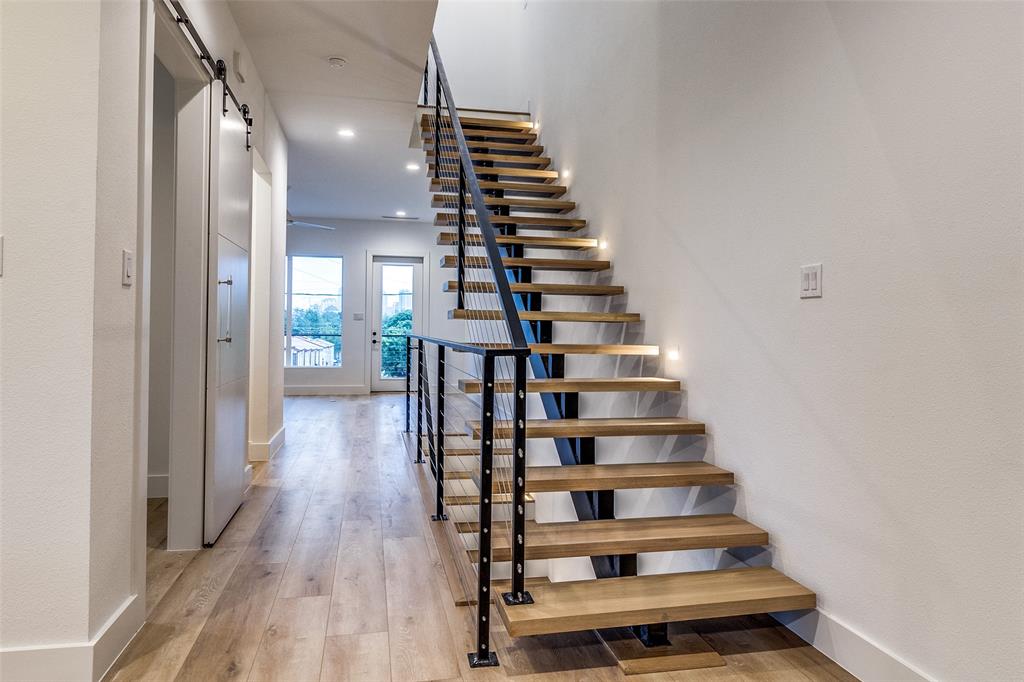 2315 Hawthorne Avenue Dallas, TX 75219 - Photo 4 of 22