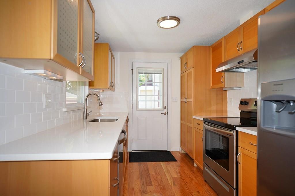 7 Deane Street Maynard, MA 01754 - Photo 3 of 24 Gallery Image 3
