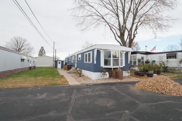 $55,000 | 1025 Oak Avenue North, Unit 106, Onalaska, WI 54650