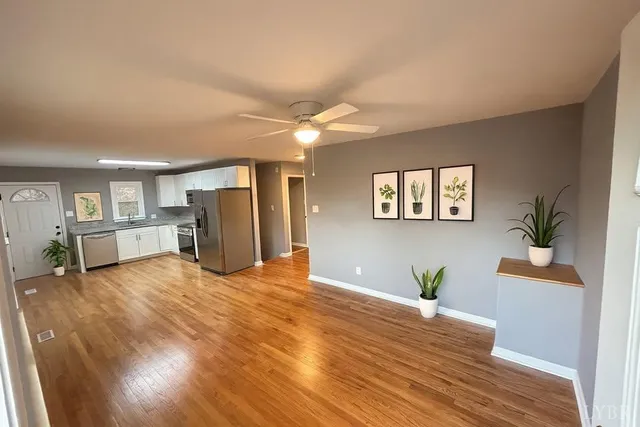 $1,500 | 251 Lakeview Drive, Unit A, Madison Heights, VA 24572