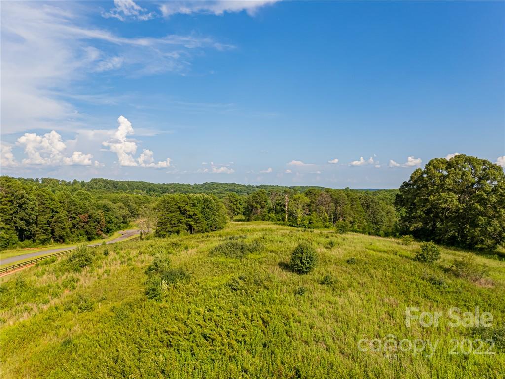 4 High Meadows Dr Mill Spring, Unit 4 Mill Spring, NC 28756 - Photo 5 of 9 a view of an ocean view