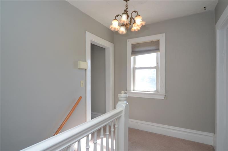608 California Avenue Rochester, PA 15074 - Photo 5 of 20