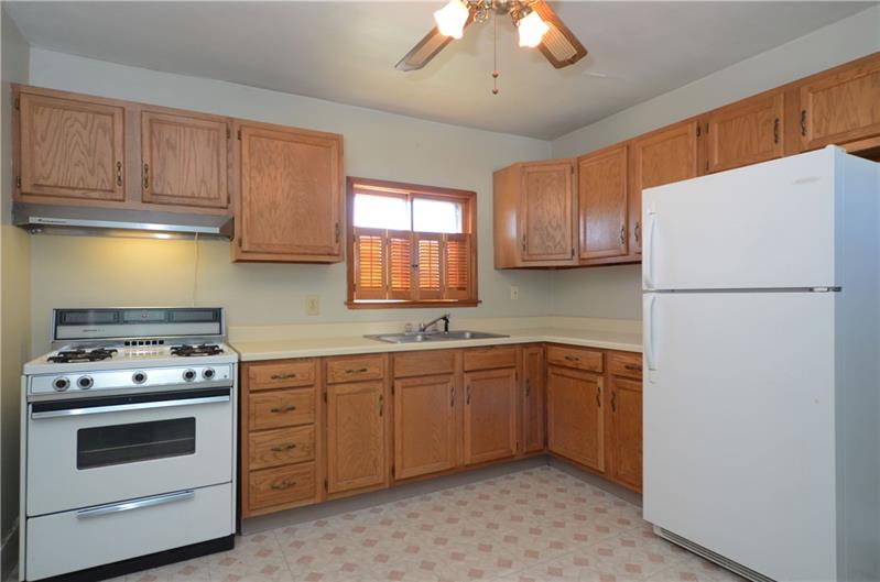 608 California Avenue Rochester, PA 15074 - Photo 6 of 20