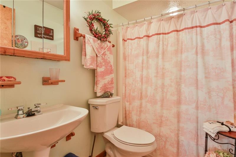 535 A Sangree Road Pittsburgh, PA 15237 - Photo 11 of 18