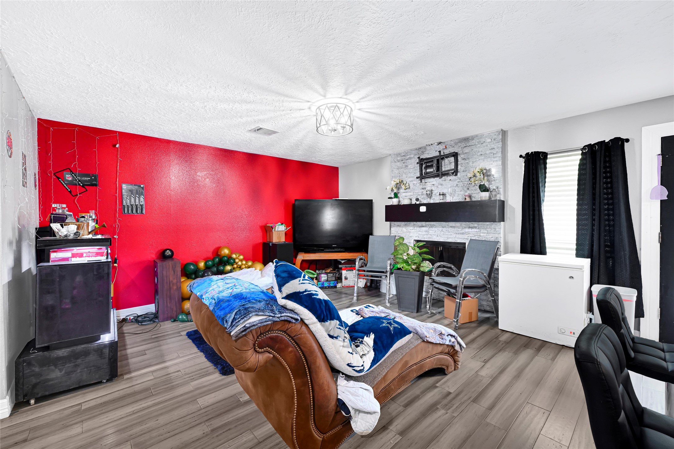 5638 Fairview Forest Drive Houston, TX 77088 - Photo 11 of 49