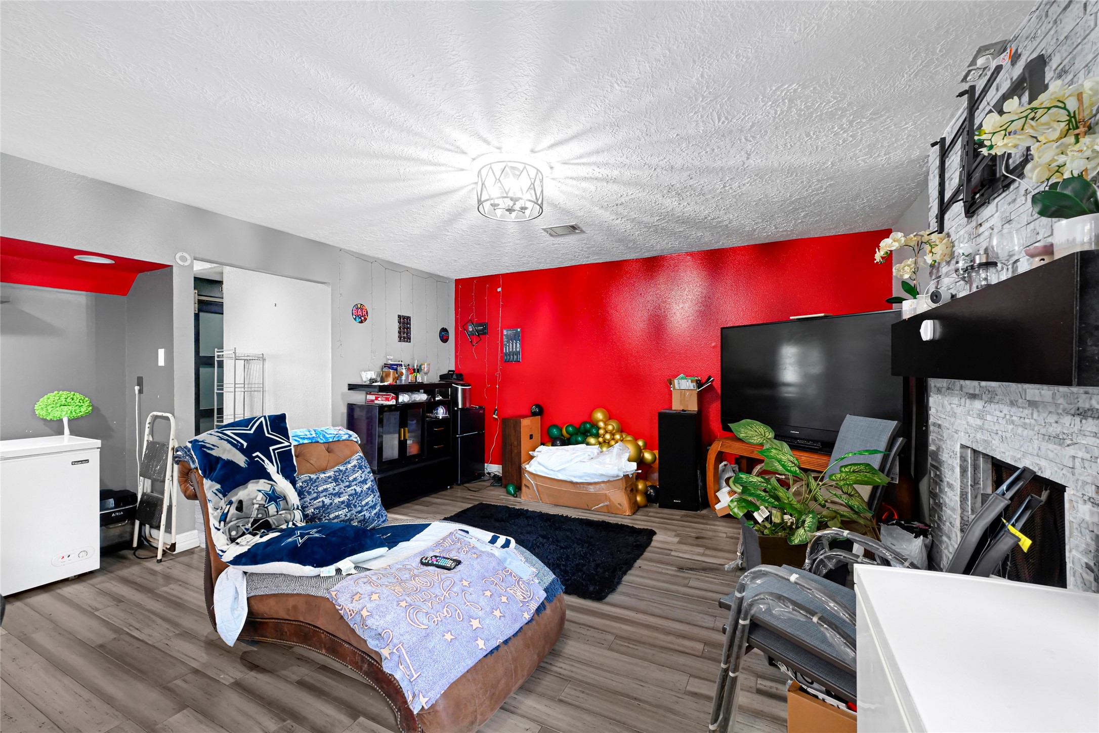 5638 Fairview Forest Drive Houston, TX 77088 - Photo 12 of 49