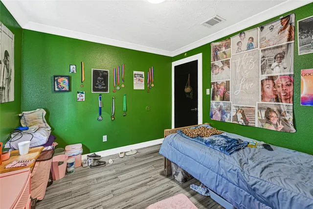 $275,000 | 5638 Fairview Forest Drive, Houston, TX 77088