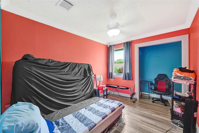 $275,000 | 5638 Fairview Forest Drive, Houston, TX 77088