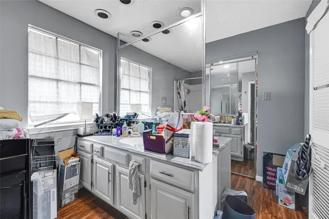 $275,000 | 5638 Fairview Forest Drive, Houston, TX 77088