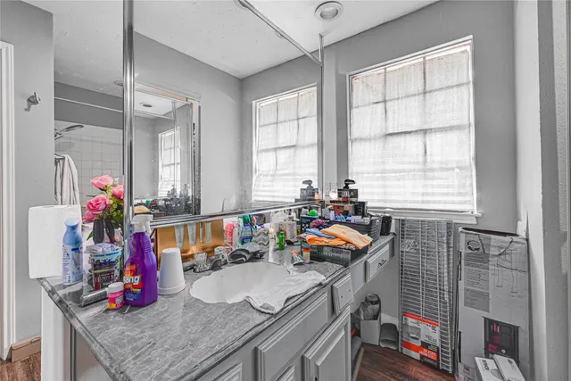 $275,000 | 5638 Fairview Forest Drive, Houston, TX 77088