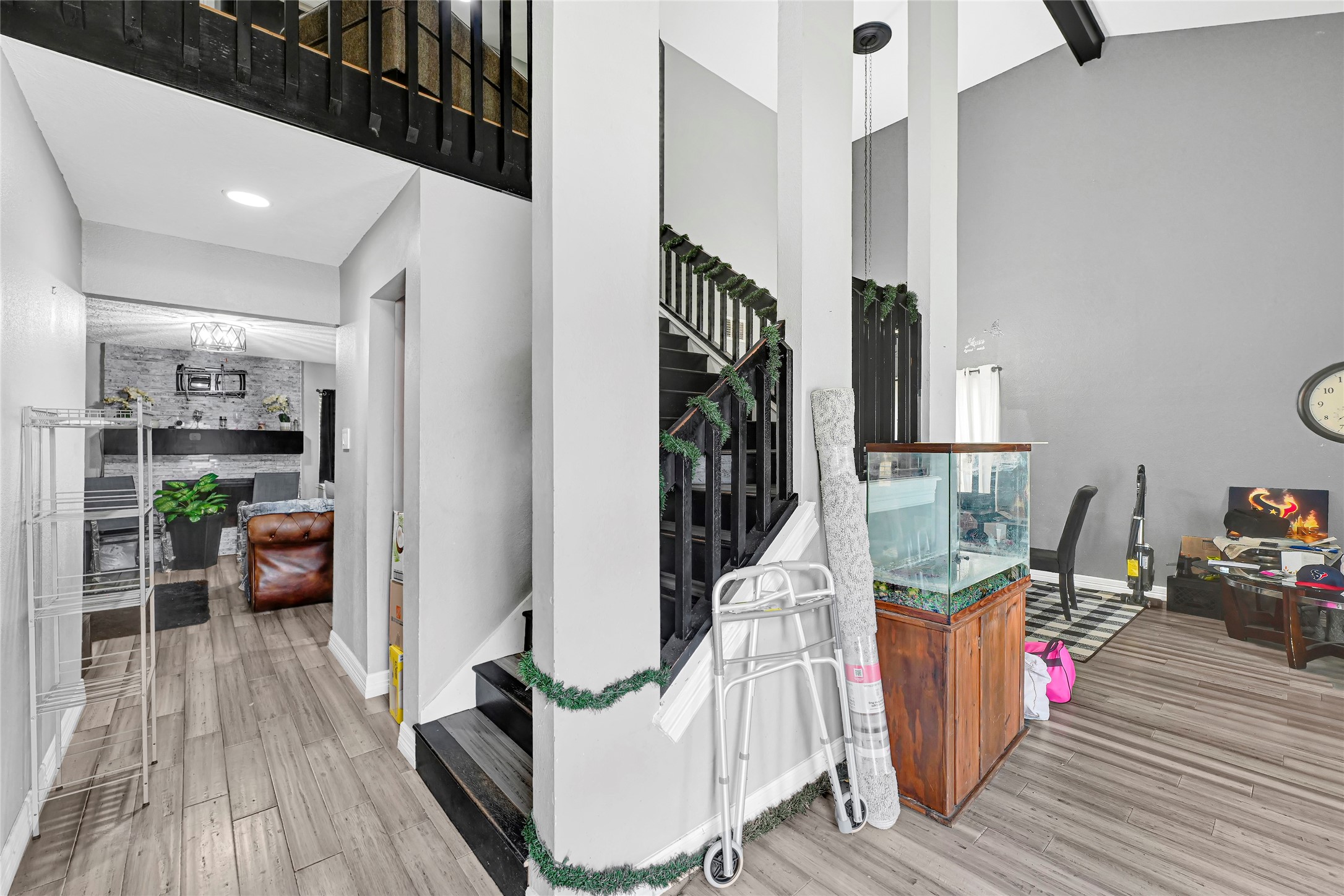 5638 Fairview Forest Drive Houston, TX 77088 - Photo 4 of 49