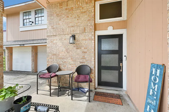 $275,000 | 5638 Fairview Forest Drive, Houston, TX 77088