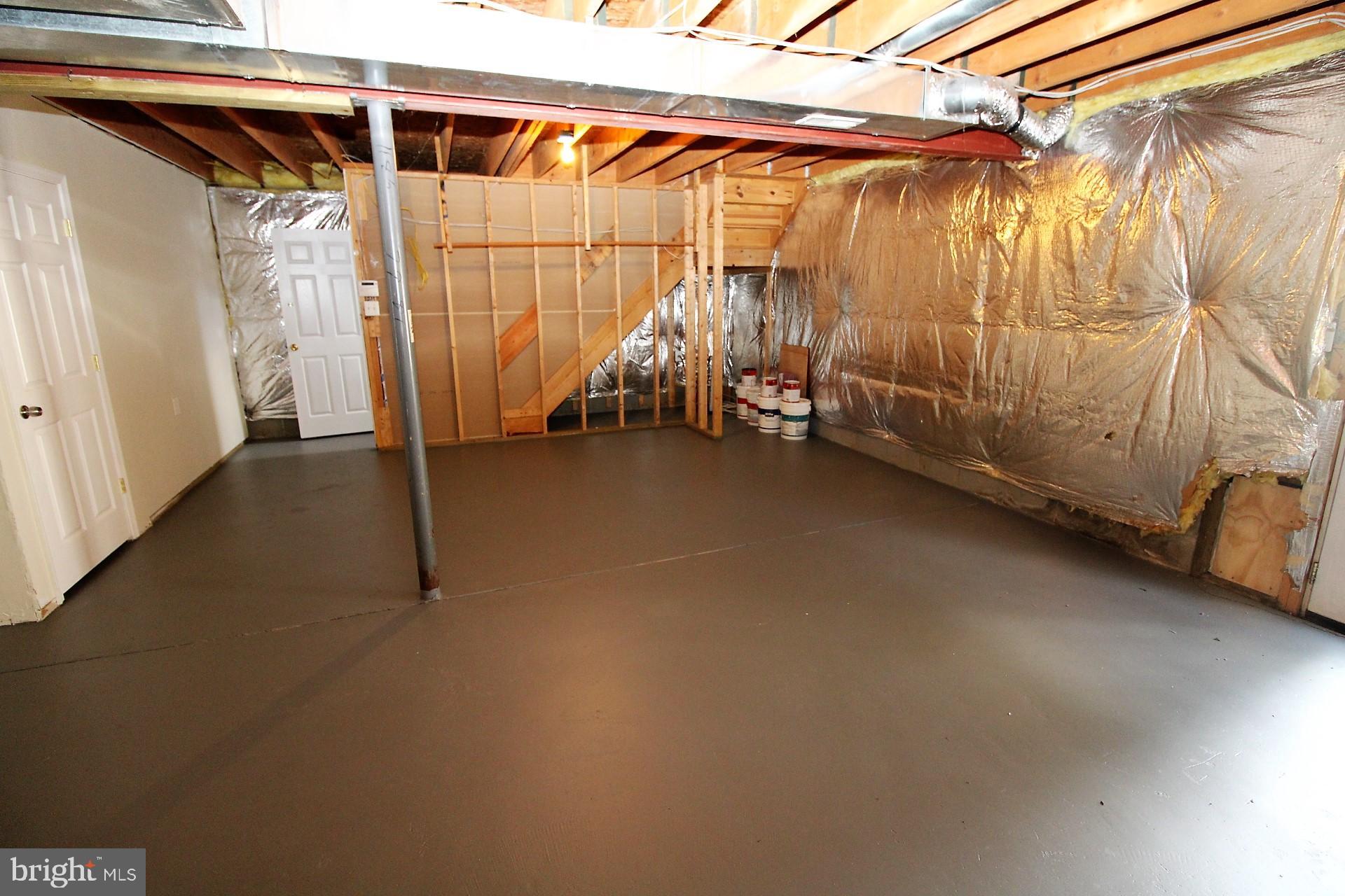 218 Holy Cross Road Baltimore, MD 21225 - Photo 24 of 34 Huge walkout basement
