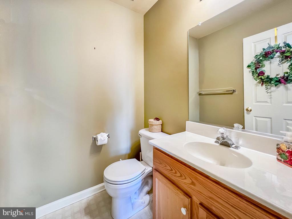 201 Raintree Crossing Hatfield, PA 19440 - Photo 36 of 46 a bathroom with a sink toilet and vanity