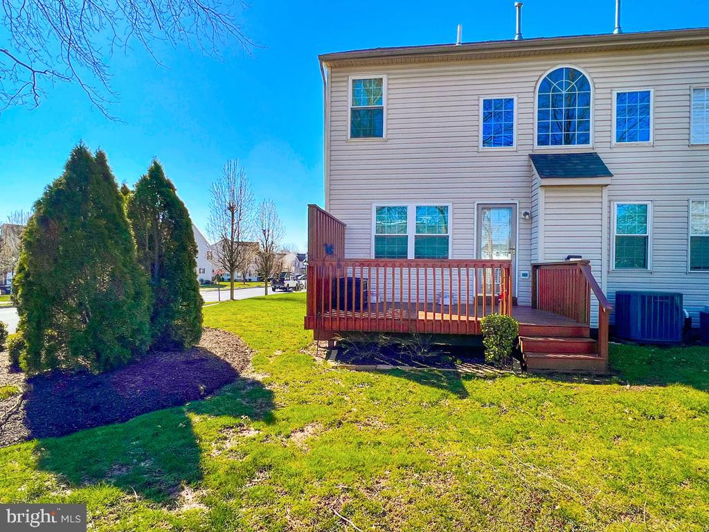 201 Raintree Crossing Hatfield, PA 19440 - Photo 43 of 46 a yard with some trees in the background