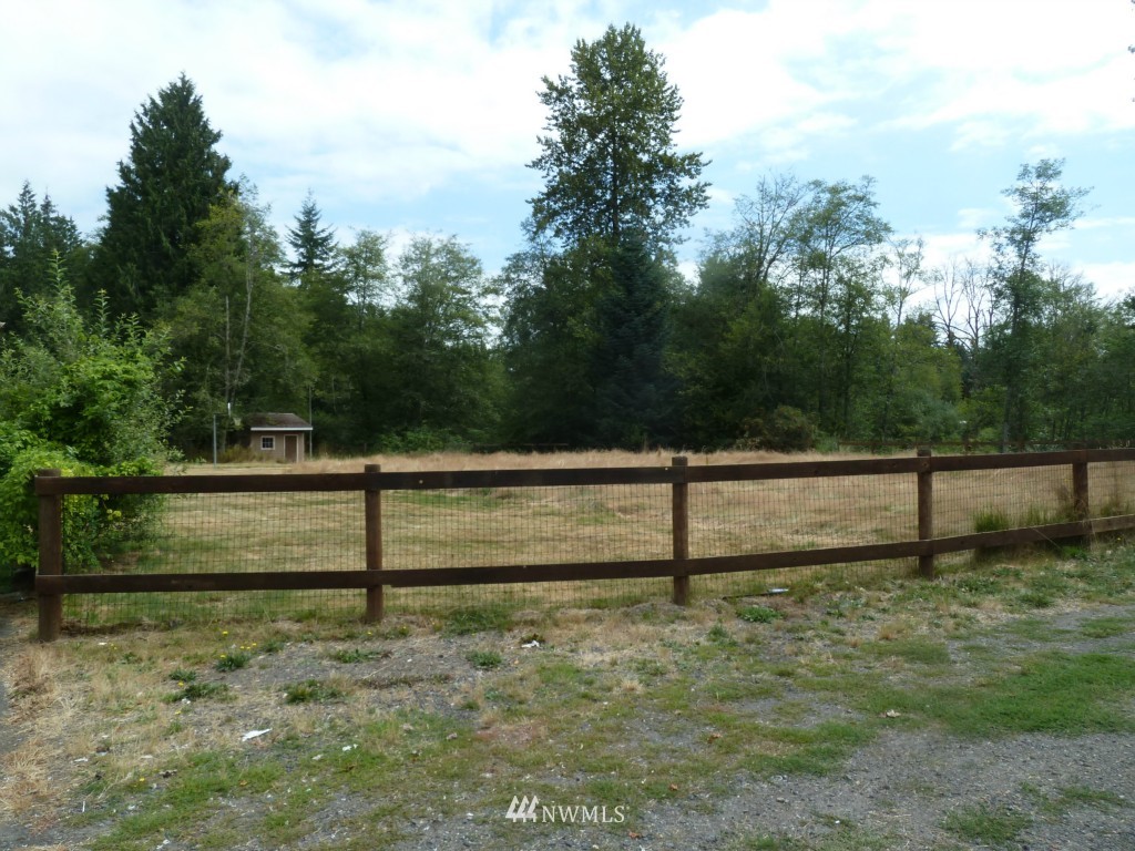 8313 Robe Menzel Road Granite Falls, WA 98252 - Photo 2 of 23