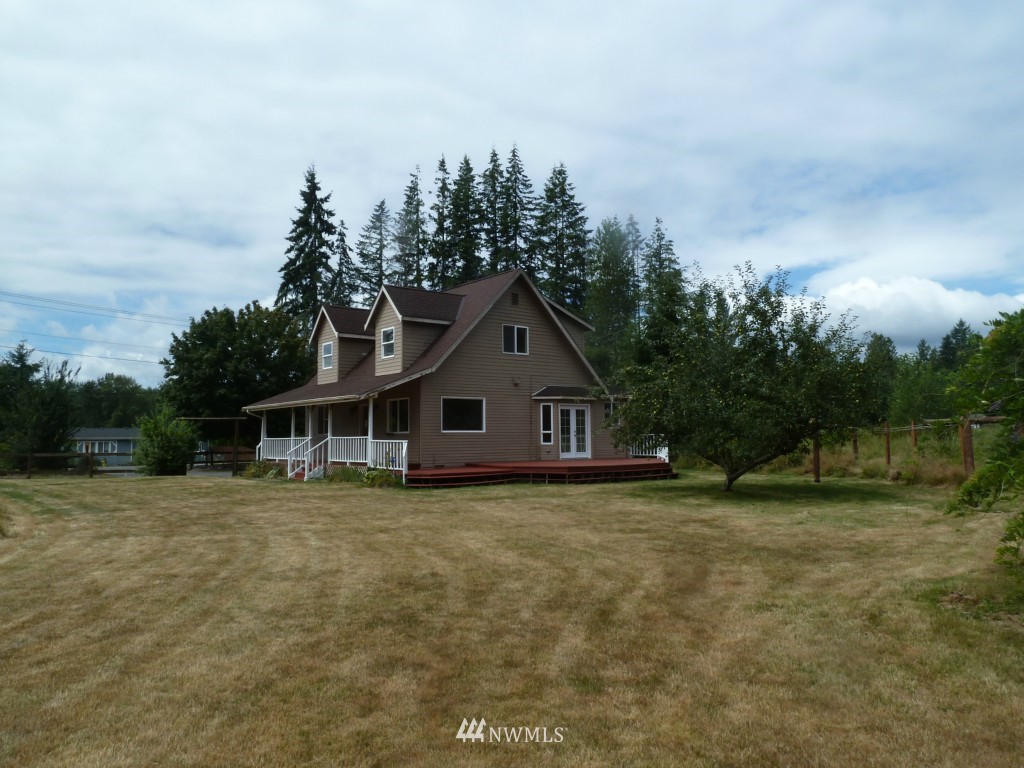 8313 Robe Menzel Road Granite Falls, WA 98252 - Photo 3 of 23