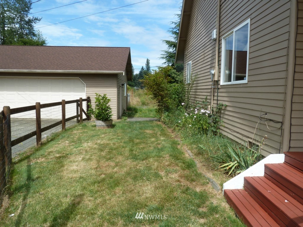 8313 Robe Menzel Road Granite Falls, WA 98252 - Photo 22 of 23