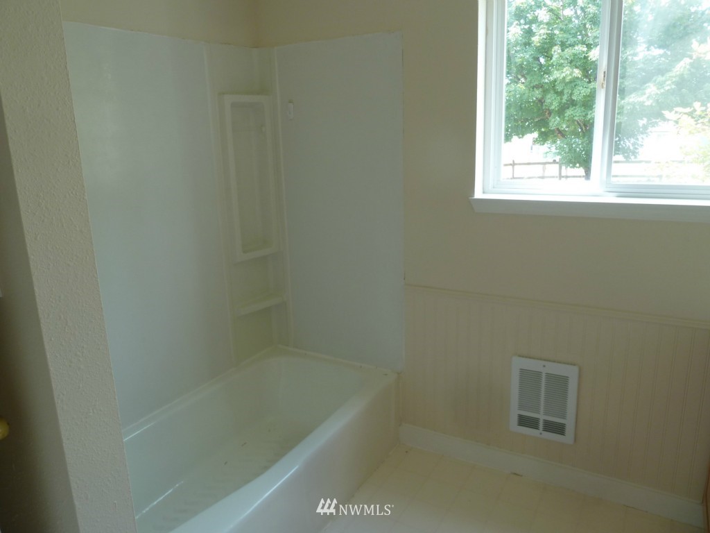 8313 Robe Menzel Road Granite Falls, WA 98252 - Photo 8 of 23