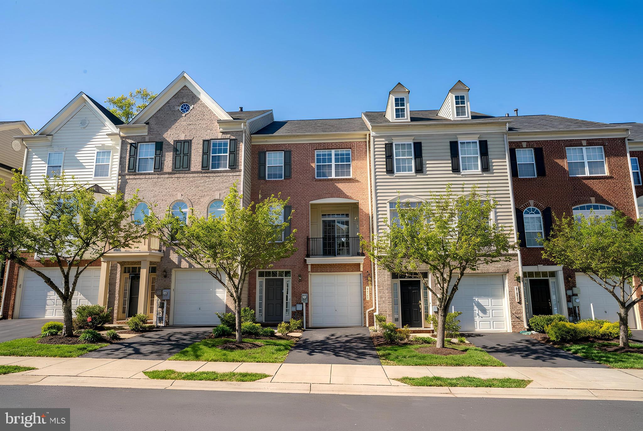a front view of house with yard