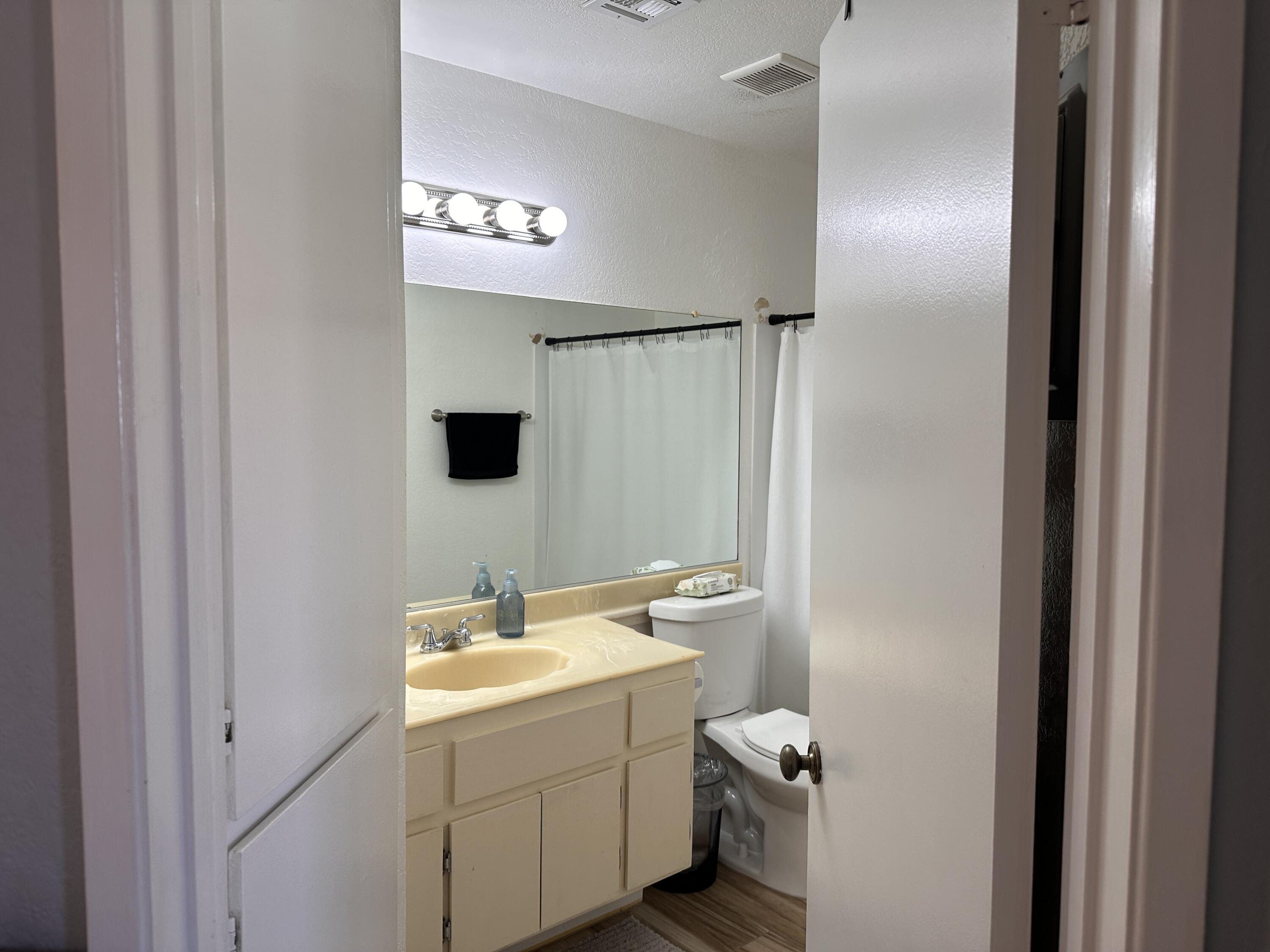 48255 Monroe Street, Unit 5 Indio, CA 92201 - Photo 34 of 57 IMG_4392