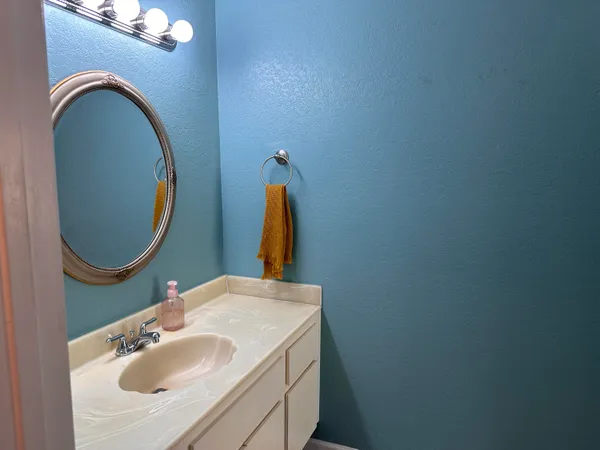 $300,000 | 48255 Monroe Street, Unit 5, Indio, CA 92201