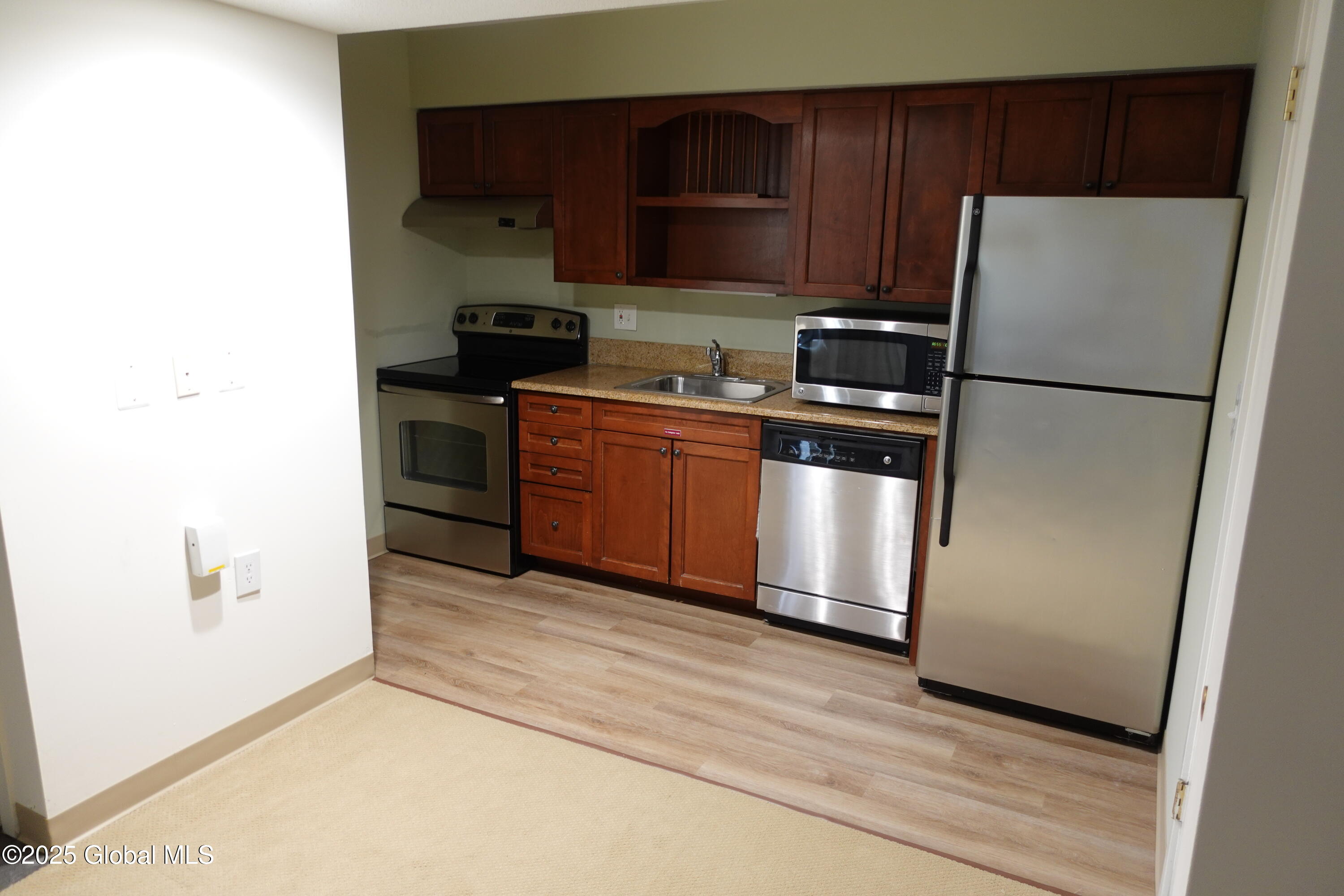 9 Residence Inn Drive, Unit 104 Colonie, NY 12110 - Photo 2 of 8 DSC00053