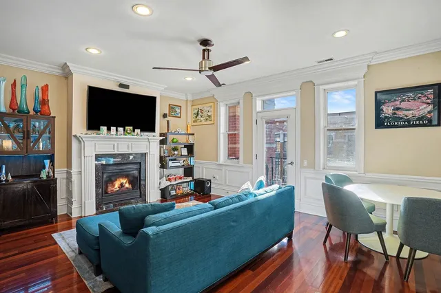 $3,700 | 2222 West Belmont Avenue, Unit 401, Chicago, IL 60618