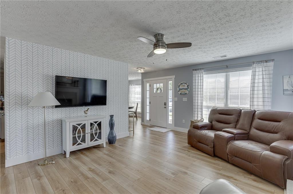 333 Twin Point Way Suwanee, GA 30024 - Photo 8 of 53