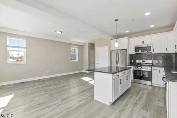 $4,000 | 158 North Auten Avenue, Somerville, NJ 08876