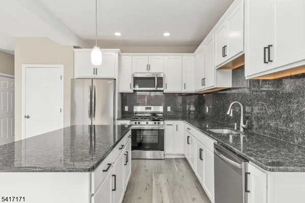 $4,000 | 158 North Auten Avenue, Somerville, NJ 08876