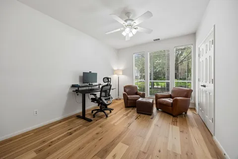 $949,000 | 23 Broadweather Place, The Woodlands, TX 77382