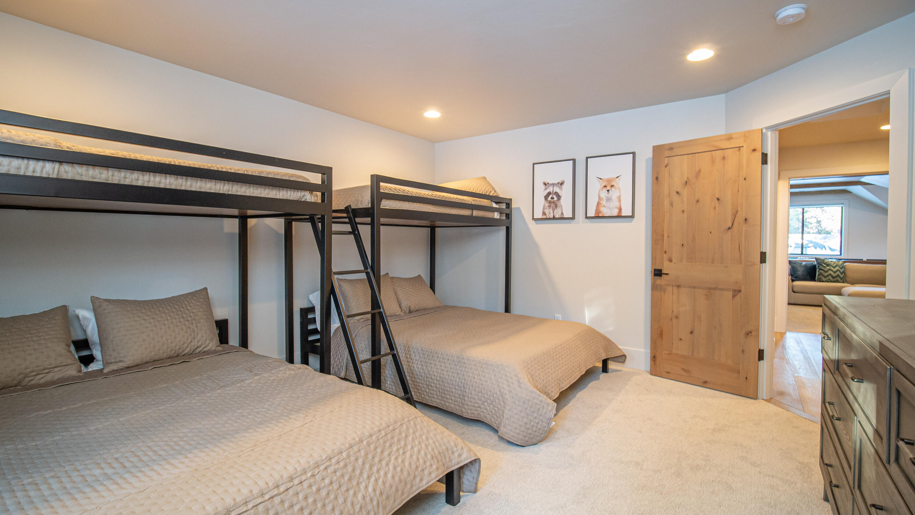 56371 Fireglass Loop, Unit 207 Bend, OR 97707 - Photo 68 of 95 Bedroom 7
