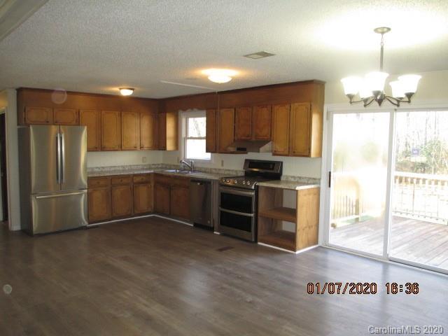 911 Pinhook Loop Road Gastonia, NC 28056 - Photo 11 of 22 Gallery Image 11