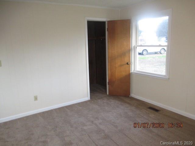 911 Pinhook Loop Road Gastonia, NC 28056 - Photo 17 of 22 Gallery Image 17