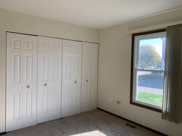 $1,995 | 1068 Glouchester Harbor, Unit 1068, Schaumburg, IL 60193