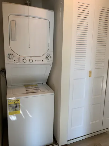 $1,995 | 1068 Glouchester Harbor, Unit 1068, Schaumburg, IL 60193