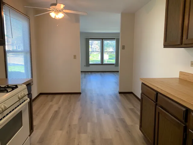 $1,995 | 1068 Glouchester Harbor, Unit 1068, Schaumburg, IL 60193