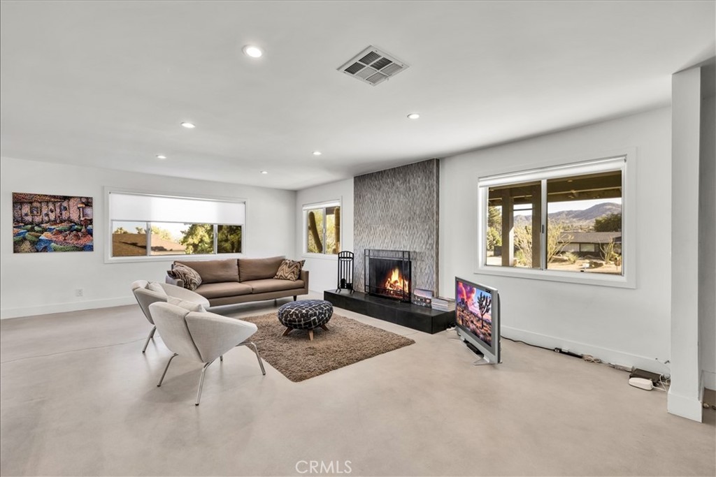 7429 Cardillo Trail Yucca Valley, CA 92284 - Photo 6 of 53